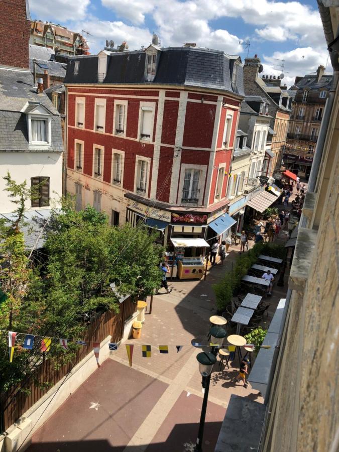 2 Pieces- Rue Pietonne Trouville -Le Petit Juliana エクステリア 写真